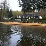 Café&pension Am Brunnen 3*